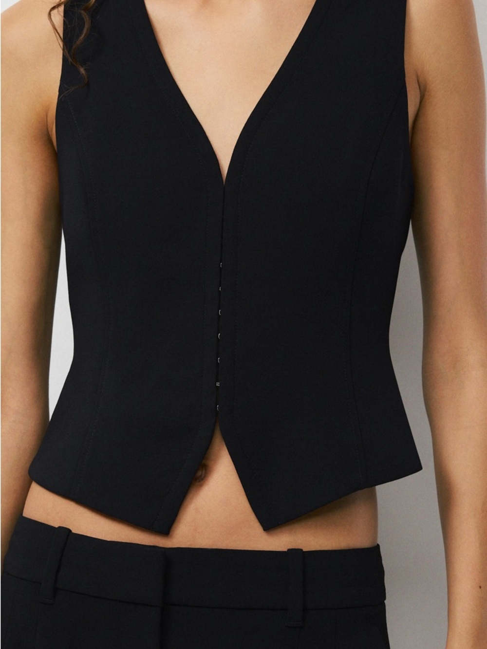 Aritzia Attire Vest Black V-Neck Hook-Front Tailored Vest